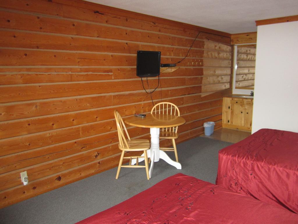 Spirit Lake Lodge Whitehorse Szoba fotó