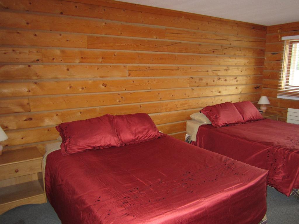 Spirit Lake Lodge Whitehorse Szoba fotó