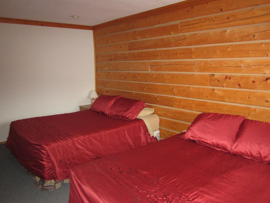 Spirit Lake Lodge Whitehorse Szoba fotó